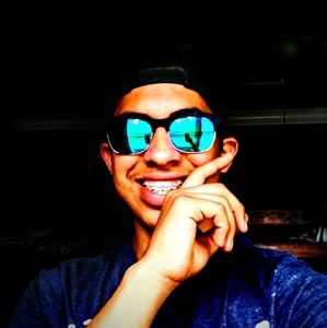 Meet your Posher, Issai